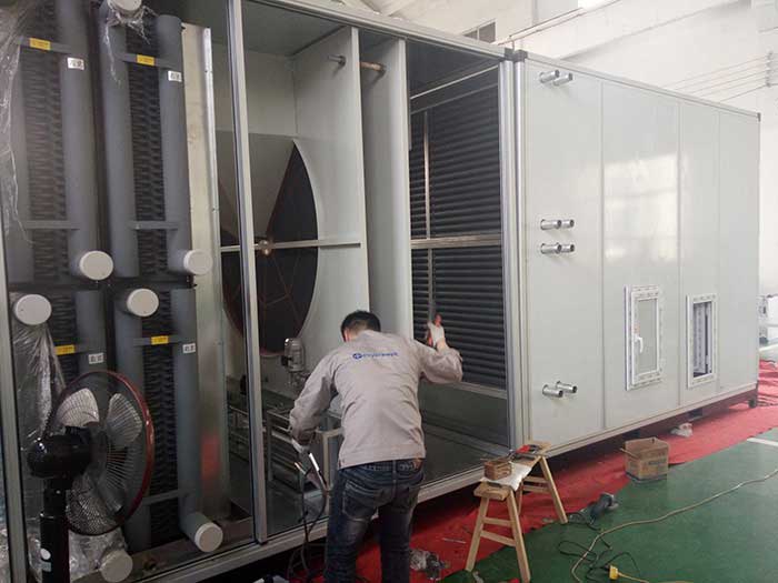威海某大型化工企業兩臺10%濕度，40000風量2臺除濕機組